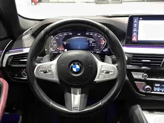 2023 BMW 5 Series 530Li Premium M Sport Package, чёрный — фото 17