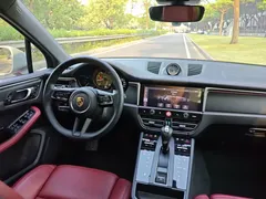 2022 Porsche Macan 2.0T — фото 11
