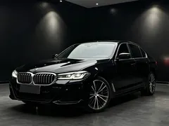 2021 BMW 5 Series 530Li Leading M Sport Package, чёрный — фото 2