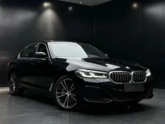 2021 BMW 5 Series 530Li Leading M Sport Package, чёрный — фото 3