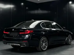 2021 BMW 5 Series 530Li Leading M Sport Package, чёрный — фото 6