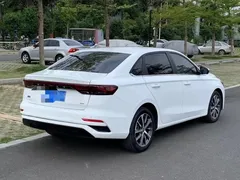 2022 Geely Emgrand 4th Gen 1.5L CVT Premium, белый — фото 4