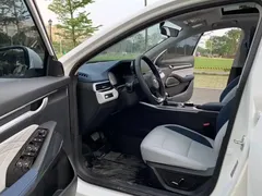 2022 Geely Emgrand 4th Gen 1.5L CVT Premium, белый — фото 7