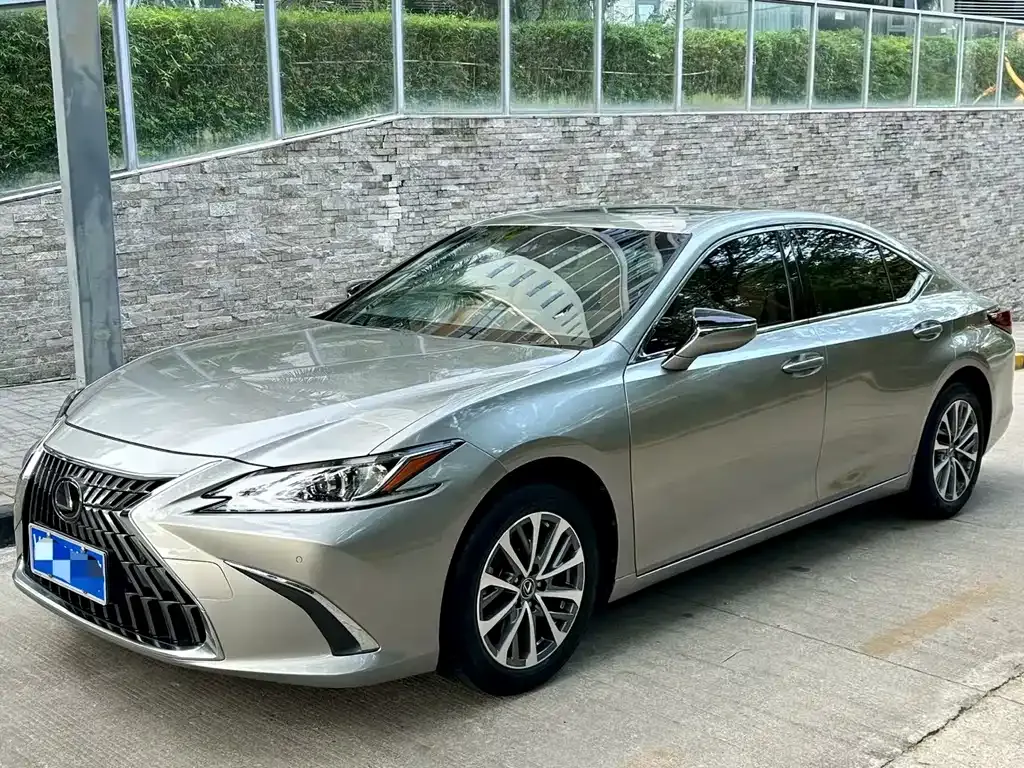 2021 Lexus ES 200 Luxury