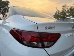 2020 Hyundai Elantra 1.6L AT DLX, белый — фото 4