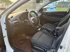2020 Hyundai Elantra 1.6L AT DLX, белый — фото 8