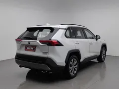 2023 Toyota RAV4 Hybrid 2.5L E-CVT 2WD Elite Plus, белый — фото 2