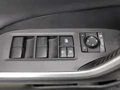 2023 Toyota RAV4 Hybrid 2.5L E-CVT 2WD Elite Plus, белый — фото 9