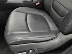 2023 Toyota RAV4 Hybrid 2.5L E-CVT 2WD Elite Plus, белый — фото 20