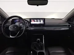 2022 Geely Emgrand 4th Gen 1.5L MT Elite — фото 5