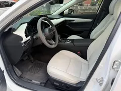 2020 Mazda 3 2.0L Compression Ignition Premium, белый — фото 12