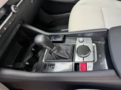 2020 Mazda 3 2.0L Compression Ignition Premium, белый — фото 16
