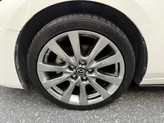 2020 Mazda 3 2.0L Compression Ignition Premium, белый — фото 23