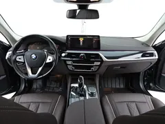 2022 BMW 5 Series 525Li Luxury Package, чёрный — фото 7