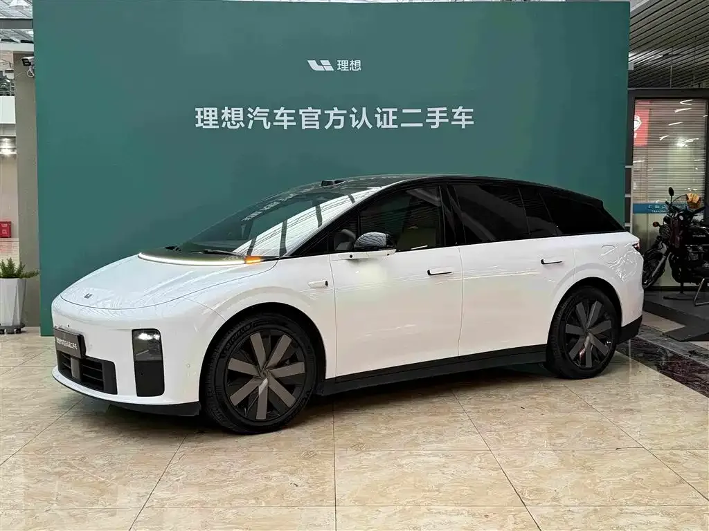 2025 Li Auto i6 4WD Standard