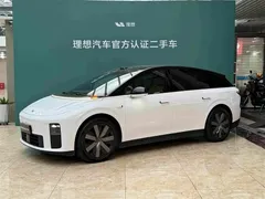 2025 Li Auto i6 4WD Standard, белый — фото 1