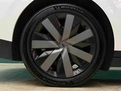 2025 Li Auto i6 4WD Standard, белый — фото 20