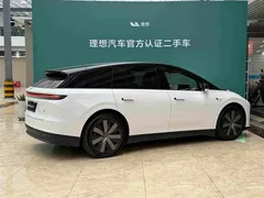 2025 Li Auto i6 4WD Standard, белый — фото 23