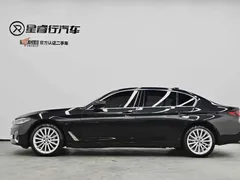 2022 BMW 5 Series 530Li Premium Luxury Package, чёрный — фото 6