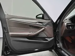 2022 BMW 5 Series 530Li Premium Luxury Package, чёрный — фото 22