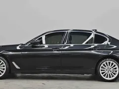 2022 BMW 5 Series 530Li Premium Luxury Package, чёрный — фото 28