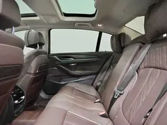 2022 BMW 5 Series 530Li Premium Luxury Package, чёрный — фото 35
