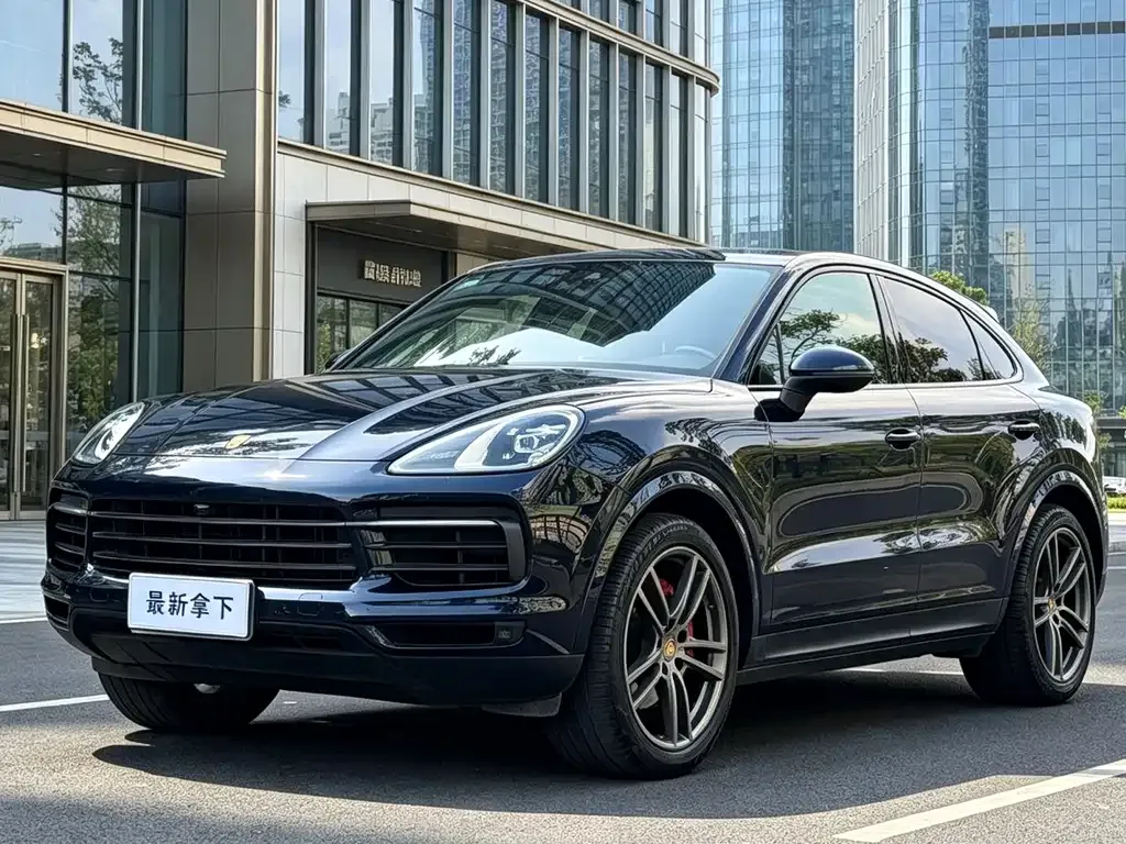 2022 Porsche Cayenne Coupe 3.0T Platinum