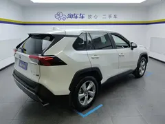 2022 Toyota RAV4 2.0L CVT 2WD Fashion, белый — фото 3