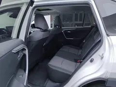 2022 Toyota RAV4 2.0L CVT 2WD Fashion, белый — фото 11