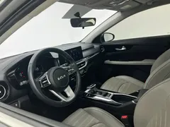 2023 Kia Cerato 1.5L CVT Luxury — фото 15