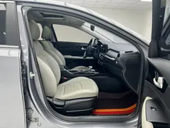 2023 Kia Cerato 1.5L CVT Luxury — фото 17