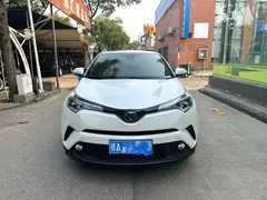 2020 Toyota C-HR 2.0L, белый — фото 2
