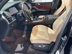 2022 BMW X7 xDrive40i Premium Luxury Package, чёрный — фото 3