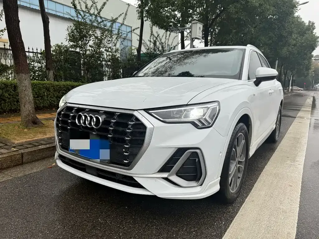 2020 Audi Q3 40 TFSI Fashion Sport