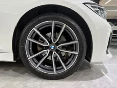 2022 BMW 3 Series 325Li M Sport, белый — фото 13