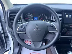 2021 Mitsubishi Outlander 2.0L 2WD 5-seat, белый — фото 11