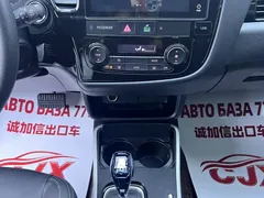 2021 Mitsubishi Outlander 2.0L 2WD 5-seat, белый — фото 15