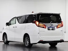 2021 Toyota Alphard Hybrid 2.5L Luxury, белый — фото 4