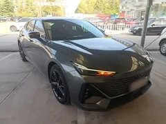 2022 Changan UNI-V 1.5T Premium — фото 4
