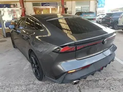 2022 Changan UNI-V 1.5T Premium — фото 5