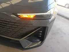 2022 Changan UNI-V 1.5T Premium — фото 24