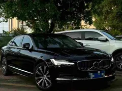 2022 Volvo S90, чёрный — фото 1