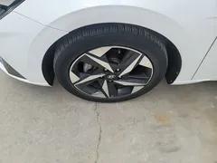 2022 Hyundai Elantra 1.5L CVT GLX Elite, белый — фото 23