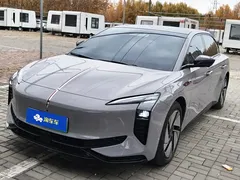 2025 Hongqi EH7 640 4WD — фото 1