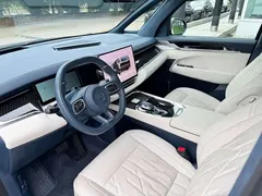 2024 Zeekr 009 7-seat 4WD 108kWh — фото 4