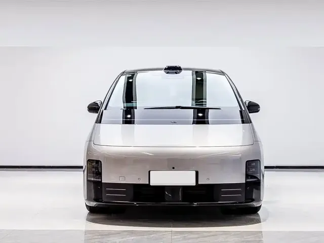 2024 Li Auto MEGA Ultra