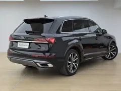 2021 Audi Q7 55 TFSI quattro S line Sport, чёрный — фото 4