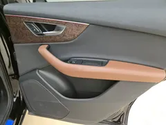 2021 Audi Q7 55 TFSI quattro S line Sport, чёрный — фото 20