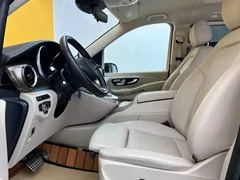 2022 Mercedes-Benz V-Class V 260 L Long Wheelbase Premium, чёрный — фото 19