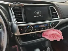 2018 Toyota Highlander 2.0T 2WD Premium 7-seat, чёрный — фото 13